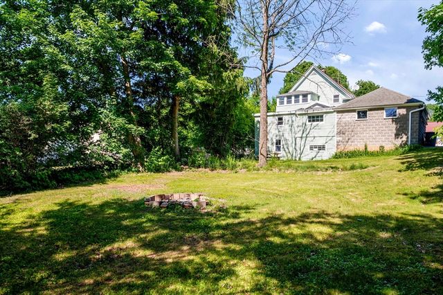 186 Summer St, Gardner, MA 01440