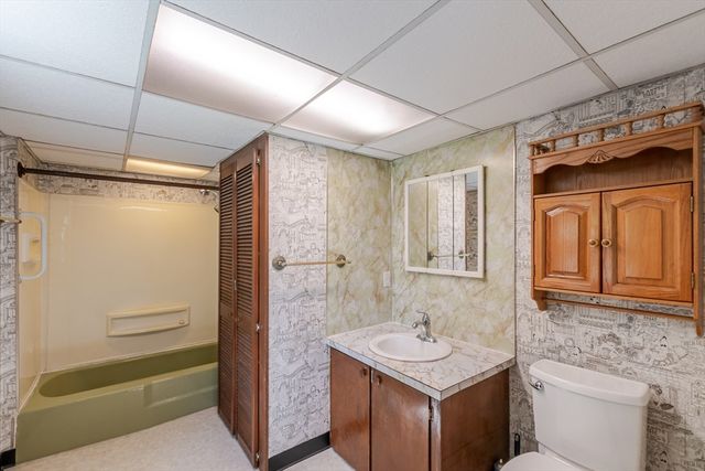 186 Summer St, Gardner, MA 01440