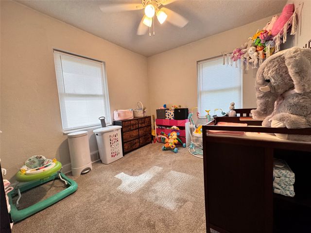 2405 57th Street, Des Moines, IA 50310