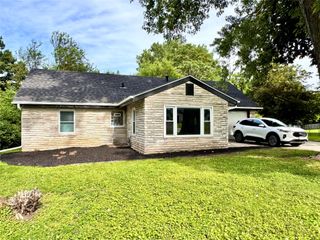 2405 57th Street, Des Moines, IA 50310