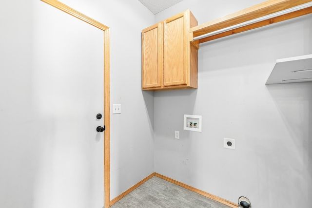1755 W Saddle Brooke, Haysville, KS 67060