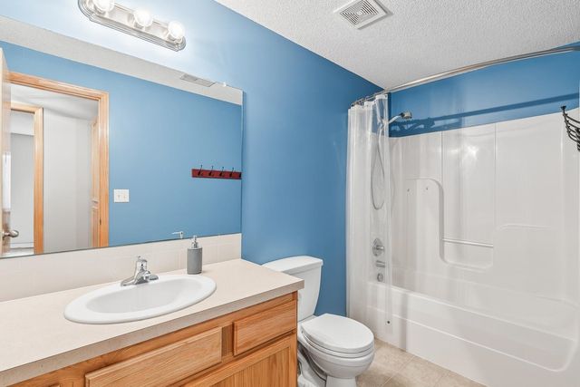 1755 W Saddle Brooke, Haysville, KS 67060