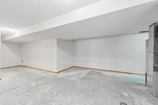 1755 W Saddle Brooke, Haysville, KS 67060