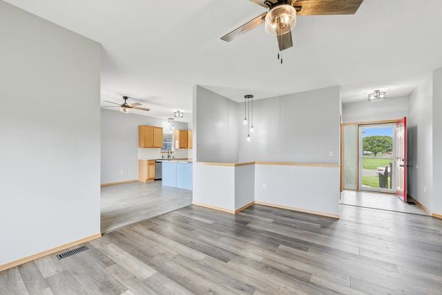 1755 W Saddle Brooke, Haysville, KS 67060