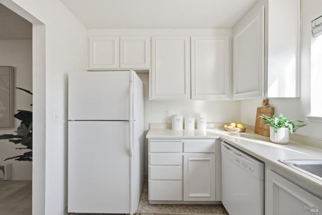 818 S Eliseo Dr, Greenbrae, CA 94904