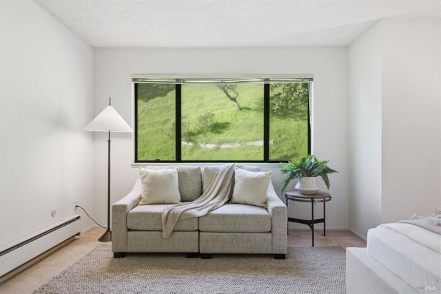 818 S Eliseo Dr, Greenbrae, CA 94904