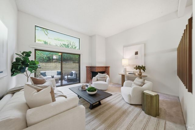 818 S Eliseo Dr, Greenbrae, CA 94904