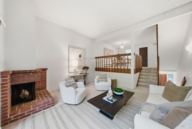 818 S Eliseo Dr, Greenbrae, CA 94904