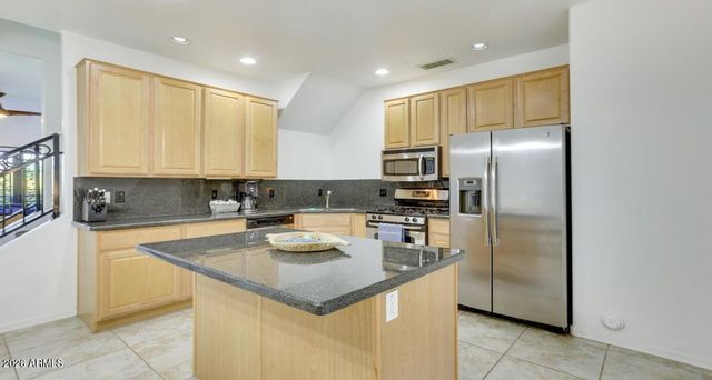 3430 E AVALON Drive, Phoenix, AZ 85018