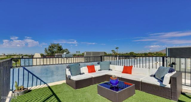 3430 E AVALON Drive, Phoenix, AZ 85018