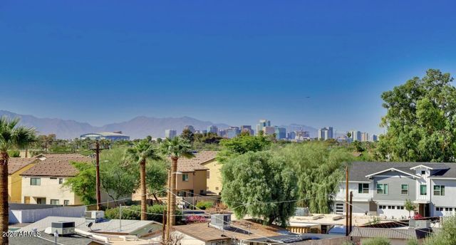 3430 E AVALON Drive, Phoenix, AZ 85018