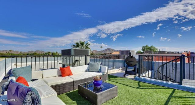 3430 E AVALON Drive, Phoenix, AZ 85018