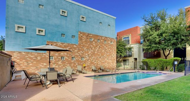 3430 E AVALON Drive, Phoenix, AZ 85018