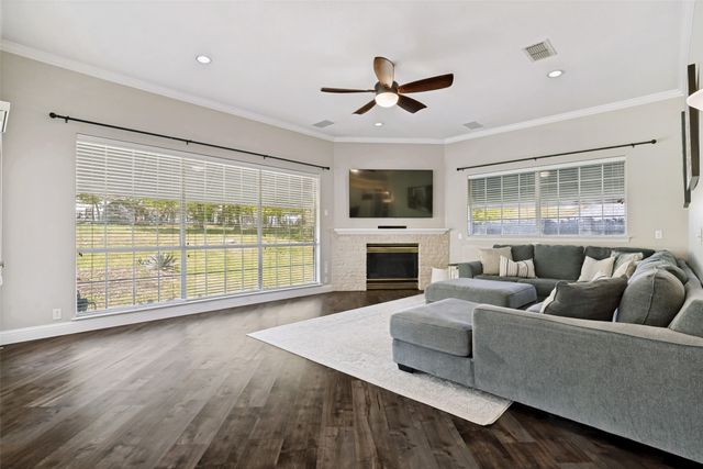 114 Danielle Drive, Hudson Oaks, TX 76087