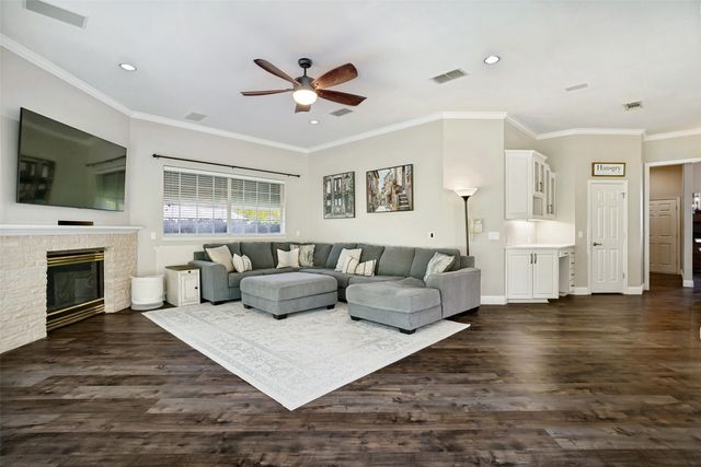 114 Danielle Drive, Hudson Oaks, TX 76087