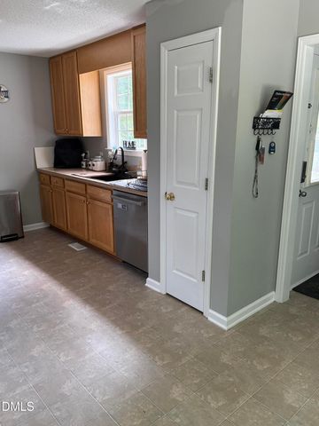 47 Rockhurst Court, Raleigh, NC 27603