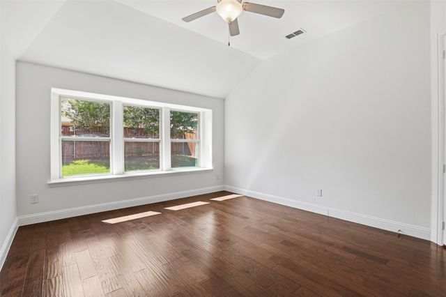 1383 Sandhurst Drive, Roanoke, TX 76262