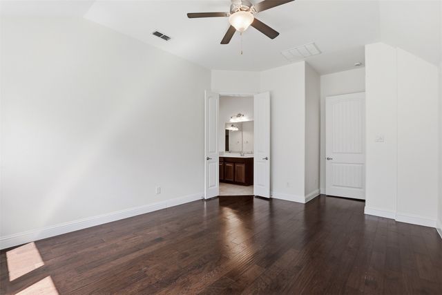 1383 Sandhurst Drive, Roanoke, TX 76262