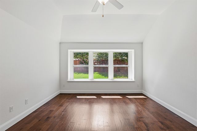 1383 Sandhurst Drive, Roanoke, TX 76262