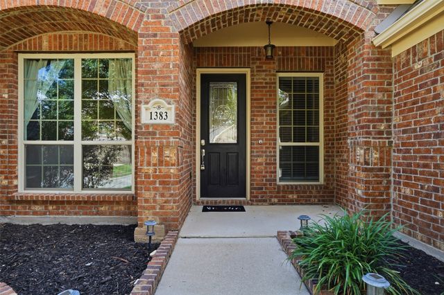 1383 Sandhurst Drive, Roanoke, TX 76262