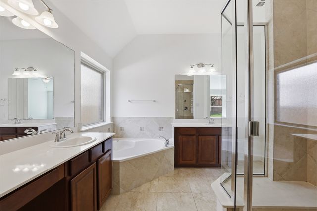 1383 Sandhurst Drive, Roanoke, TX 76262