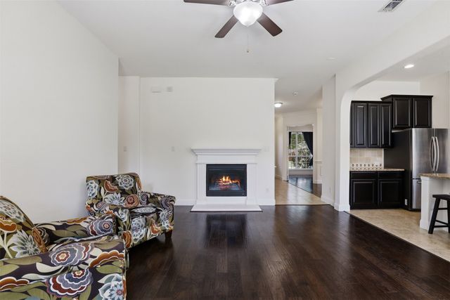 1383 Sandhurst Drive, Roanoke, TX 76262