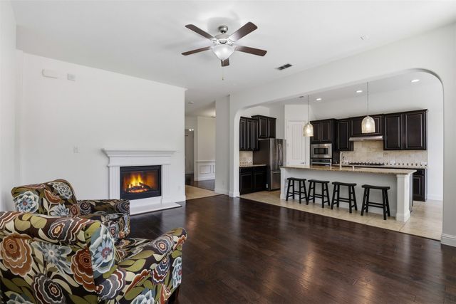 1383 Sandhurst Drive, Roanoke, TX 76262