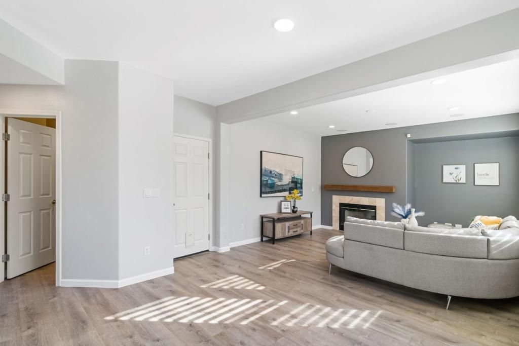 Image 11 of property listing at 300 Crestridge Court, San Jose, CA 95138