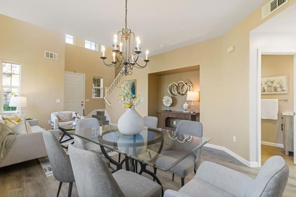 Image 13 of property listing at 300 Crestridge Court, San Jose, CA 95138