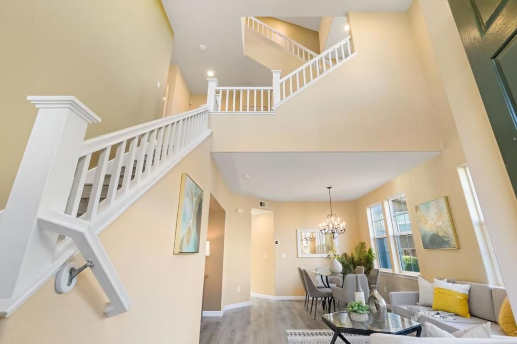 Image 18 of property listing at 300 Crestridge Court, San Jose, CA 95138