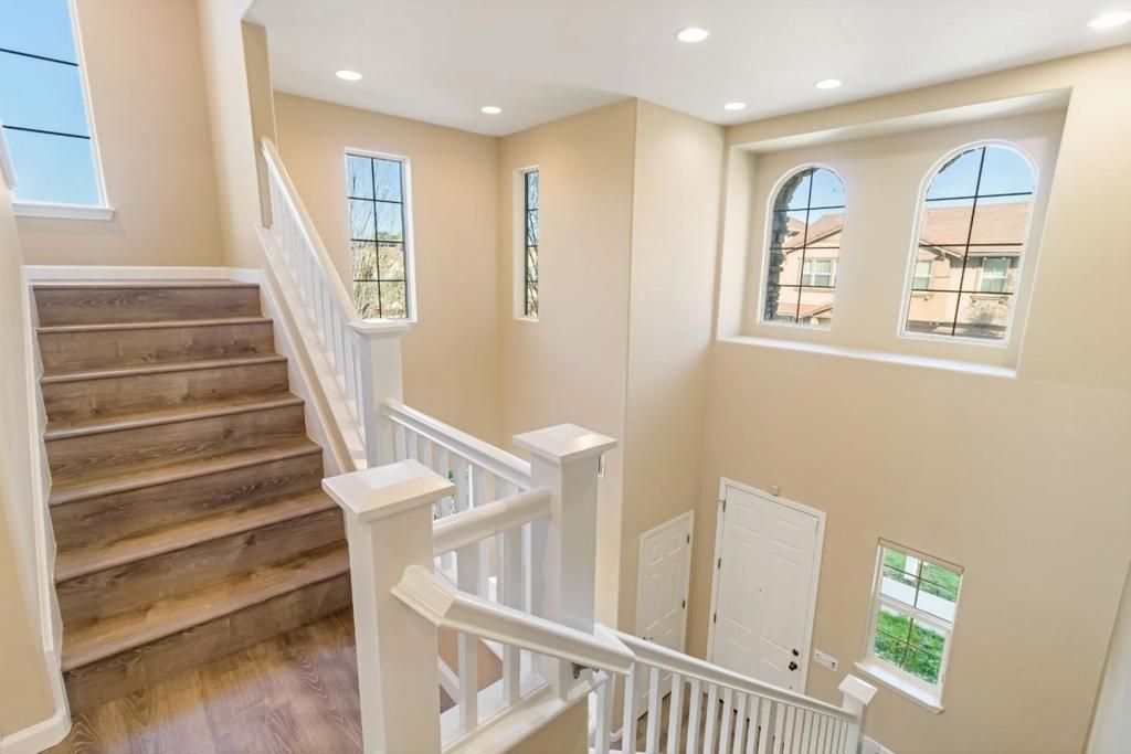 Image 21 of property listing at 300 Crestridge Court, San Jose, CA 95138