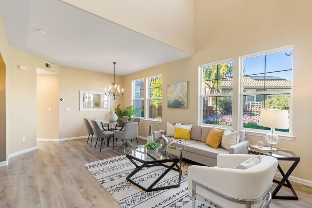 Image 3 of property listing at 300 Crestridge Court, San Jose, CA 95138