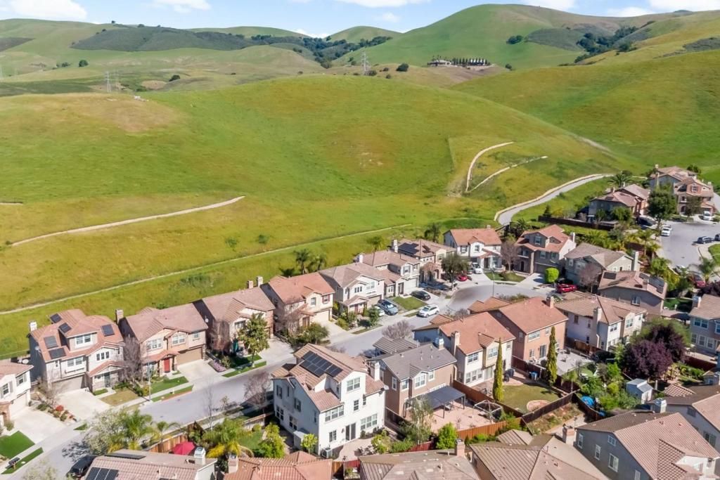 Image 60 of property listing at 300 Crestridge Court, San Jose, CA 95138