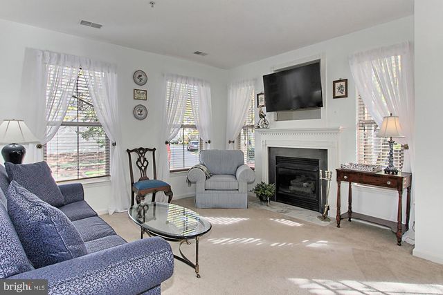 5120 DONOVAN DR #107, Alexandria, VA 22304