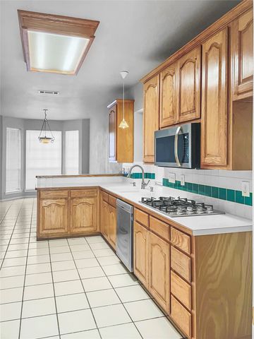 6312 Bittersweet Drive, Arlington, TX 76001