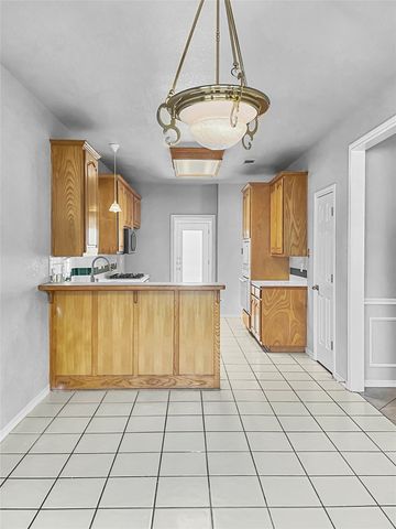 6312 Bittersweet Drive, Arlington, TX 76001