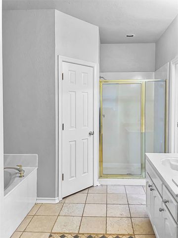 6312 Bittersweet Drive, Arlington, TX 76001