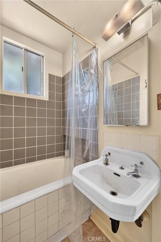 1664 W 12th, Los Angeles, CA 90015