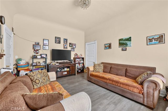 1664 W 12th, Los Angeles, CA 90015