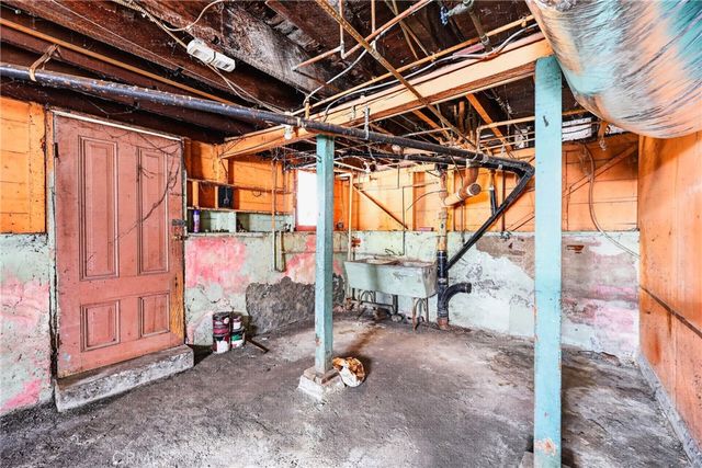 1664 W 12th, Los Angeles, CA 90015