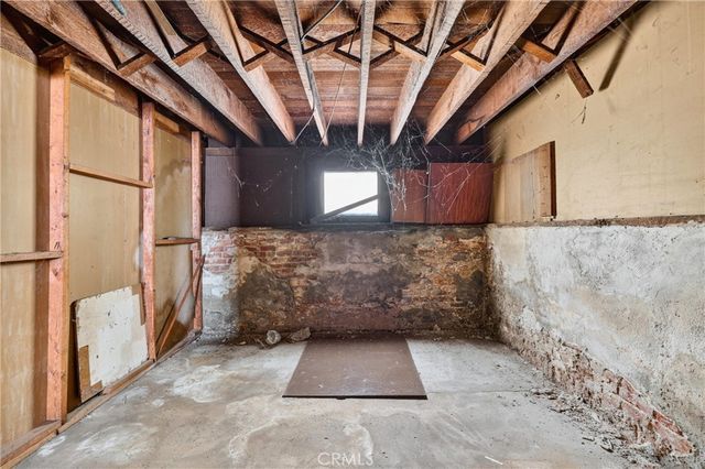 1664 W 12th, Los Angeles, CA 90015