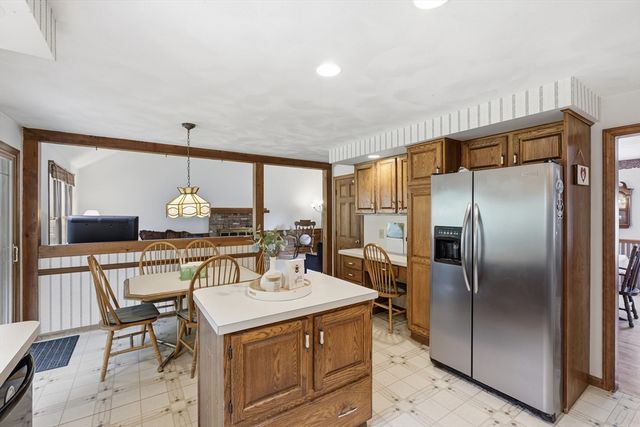 4 Oneida Place, Hudson, MA 01749