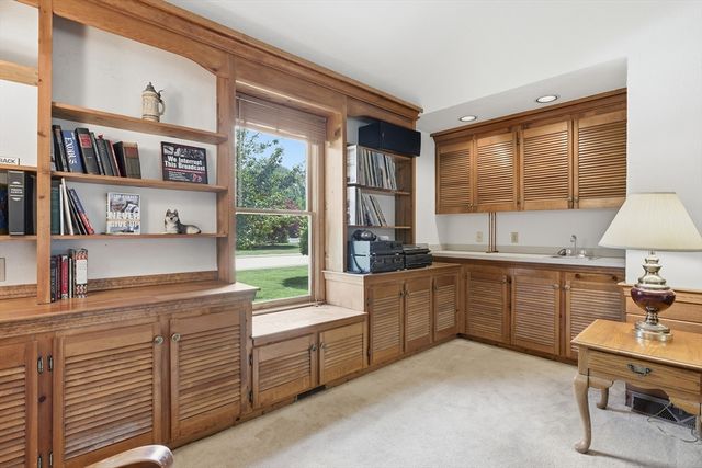 4 Oneida Place, Hudson, MA 01749
