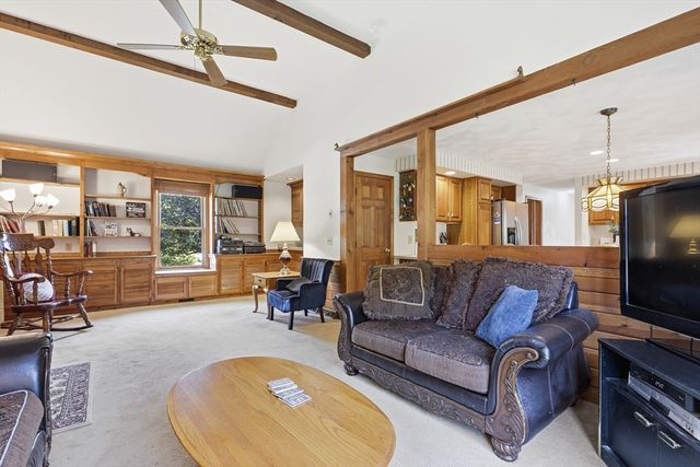 4 Oneida Place, Hudson, MA 01749