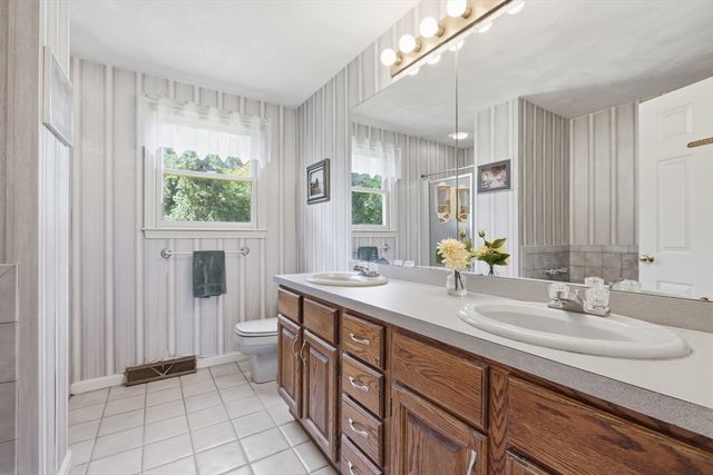 4 Oneida Place, Hudson, MA 01749