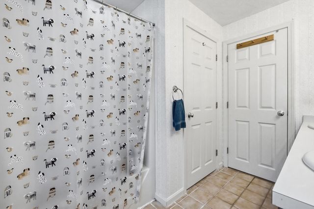 4 Oneida Place, Hudson, MA 01749