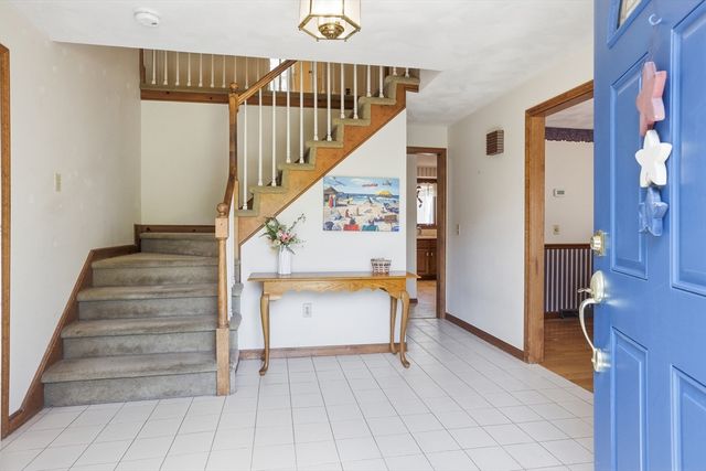 4 Oneida Place, Hudson, MA 01749