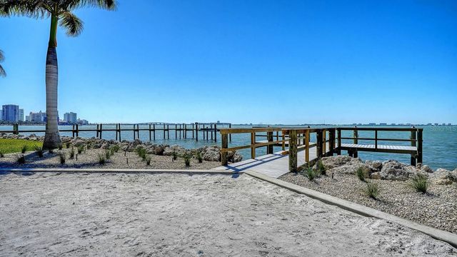 1023 TOCOBAGA LANE, Sarasota, FL 34236