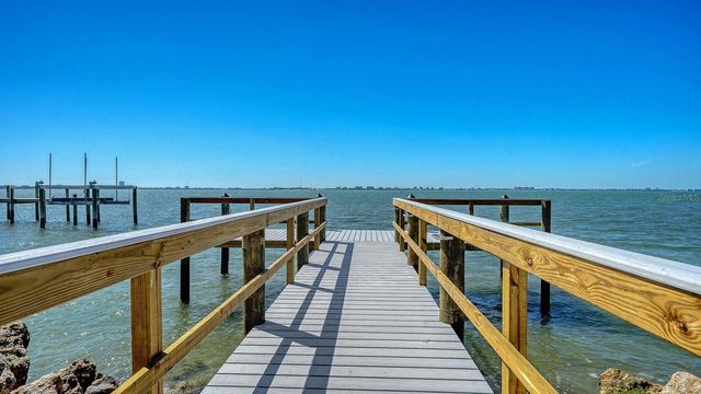 1023 TOCOBAGA LANE, Sarasota, FL 34236