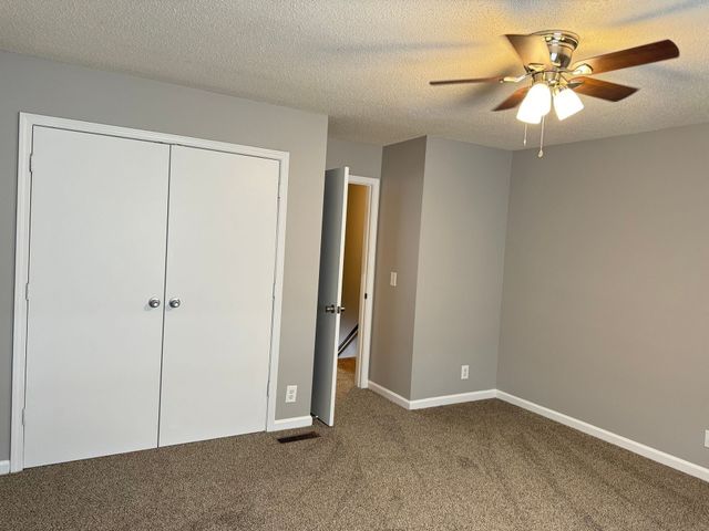 2453 W Wilson Rd Apt 4, Clarksville, TN 37043